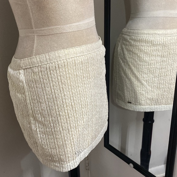 Y2K HOLLISTER METALLIC LACE MINI SKIRT WITH FOIL LINING PLUS COMFORT COTTON SLIP - Picture 2 of 11